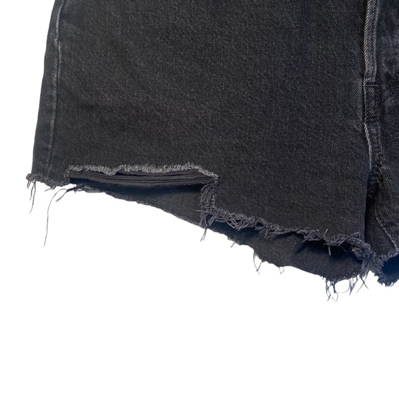 Levi’s Women’s Black 501 Frayed High Waisted Shorts Size 30 - Picture 6 of 11